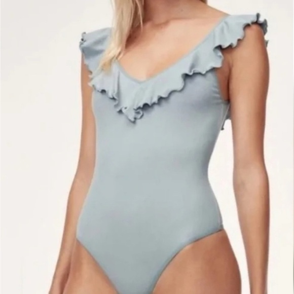 Wilfred | Aritzia light baby blue dannette ruffle sleeve tank bodysuit Size M - Picture 1 of 13